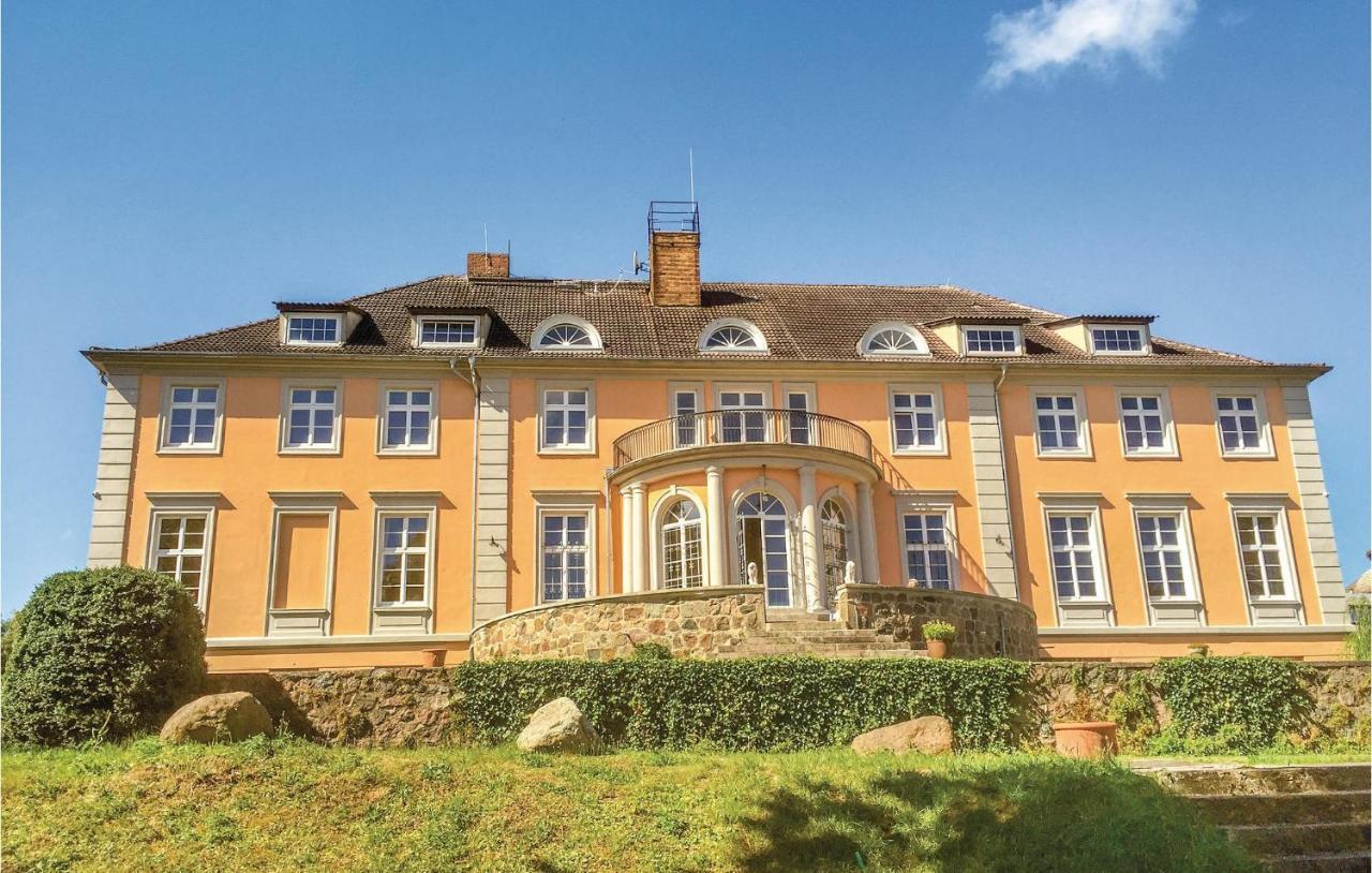 Herrenhaus Luebbenow Exterior photo